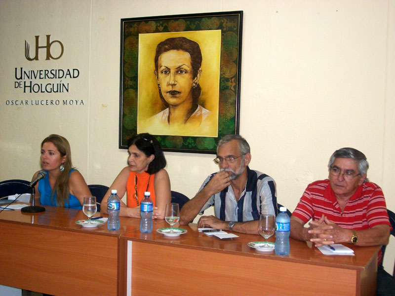 Intercambio sobre periodismo joven en el marco del III Taller de Periodismo Irma Armas In Memoriam. Participan estudiantes y profesores con la presencia de Cristina Escobar, Livia Reyes y Ariel Terrero. Sede "Celia Sánchez Manduley". 4 de noviembre de 2015. UHO FOTO/Luis Ernesto Ruiz Martínez