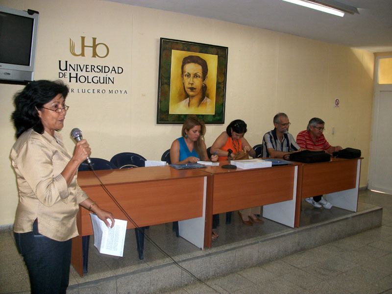 Intercambio sobre periodismo joven en el marco del III Taller de Periodismo Irma Armas In Memoriam. Participan estudiantes y profesores con la presencia de Cristina Escobar, Livia Reyes y Ariel Terrero. Sede "Celia Sánchez Manduley". 4 de noviembre de 2015. UHO FOTO/Luis Ernesto Ruiz Martínez