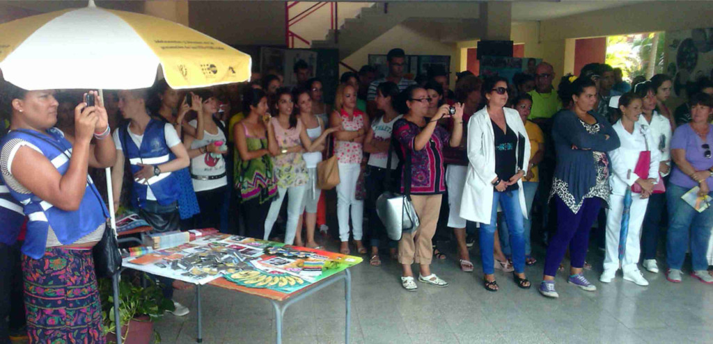 Celebrado en la Universidad de Holguín Acto provincial por el 1ro de diciembre Día Mundial de respuesta al VIH/SIDA. Desarrollado en sede Celia Sánchez Manduley el 01 de diciembre de 2015. UHO FOTO/Mariuska Quiñones Aguilar