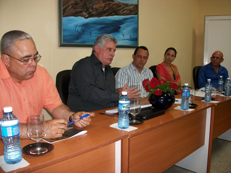Visita de Miguel Díaz-Canel, Primer Vicepresidente de los Consejos de Estado y de Ministros de la República de Cuba, a la Universidad de Holguín. 3 de febrero de 2016. Sede "Celia Sánchez Manduley". UHO FOTO/Luis Ernesto Ruiz Martínez.