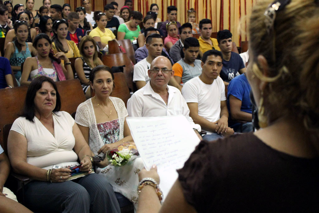 Activo de alumnos ayudantes de la Universidad de Holguín. Desarrollado en la Sede José de la Luz y Caballero el 21 de abril de 2016. UHO FOTO/Juan Pablo Aguilera Torralbas.