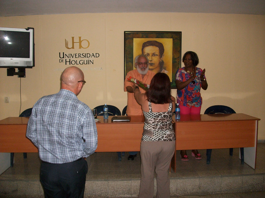 Intercambio de Andrés Goméz, Director de la Revista Areito y Coordinador de la Brigada Antonio Maceo en Estados Unidos, con estudiantes y trabajadores de la Universidad de Holguín. Desarrollado en la Sede Celia Sánchez Manduley el 25 de abril de 2016. UHO FOTO/Luis Ernesto Ruiz Martínez.