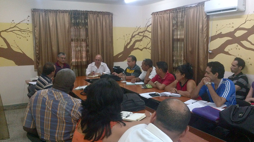Intercambio en la sede de la Delegación Provincial de la Agricultura en Holguín, con presencia de directivos de dicha entidad y la casa de altos estudios del territorio. Desarrollado en Delegación Provincial de la Agricultura, el 26 de abril de 2016. UHO FOTO/Yudith Rojas Tamayo