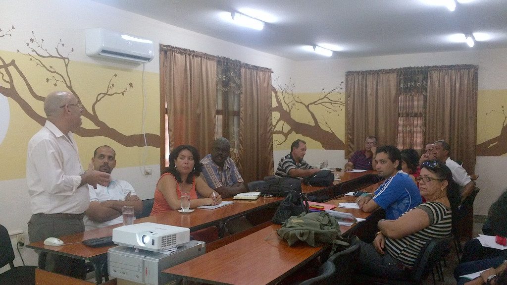 Intercambio en la sede de la Delegación Provincial de la Agricultura en Holguín, con presencia de directivos de dicha entidad y la casa de altos estudios del territorio. Desarrollado en Delegación Provincial de la Agricultura, el 26 de abril de 2016. UHO FOTO/Yudith Rojas Tamayo