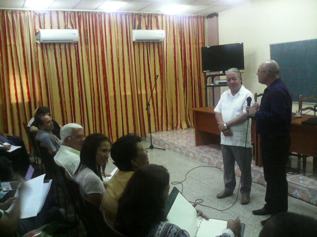 Investigadores de la región oriental participaron este lunes en la constitución del Tribunal Permanente de defensa de doctorados en Ciencias Pedagógicas que, en esta zona del país, tendrá su sede en la Universidad de Holguín. Desarrollado en la sede José de la Luz y Caballero, el 09 de mayo de 2016-UHO/Foto: Yudith Rojas Tamayo