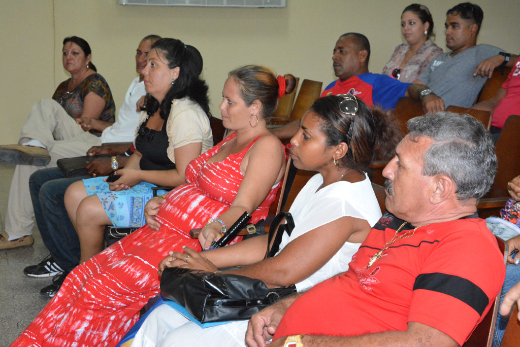 Intercambio de los estudiantes y profesores del Curso de Capacitación en la sede José de la Luz y Caballero. Desarrollado en la sede José de la Luz y Caballero, el 27 de septiembre de 2016. Foto: Yudith Rojas Tamayo.