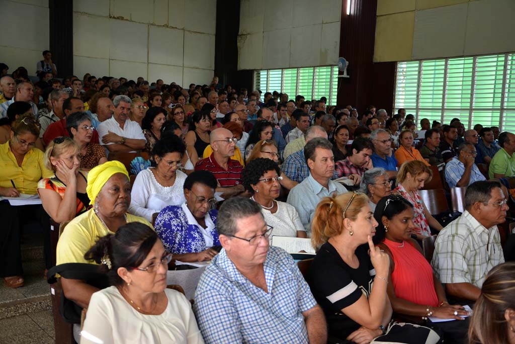 El primer claustro correspondiente al curso escolar 2016-2017, se desarrolló en la sede José de la Luz y Caballero, de la Universidad de Holguín. UHO-FOTO/Luis Ernesto Ruiz Martínez-Dircom
