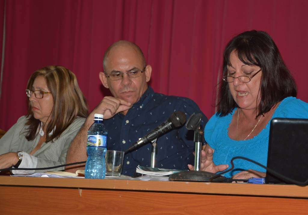 Autoridades de la Universidad presidieron el primer claustro correspondiente al curso escolar 2016-2017, desarrollado en la sede José de la Luz y Caballero, de la Universidad de Holguín. UHO-FOTO/Luis Ernesto Ruiz Martínez-Dircom