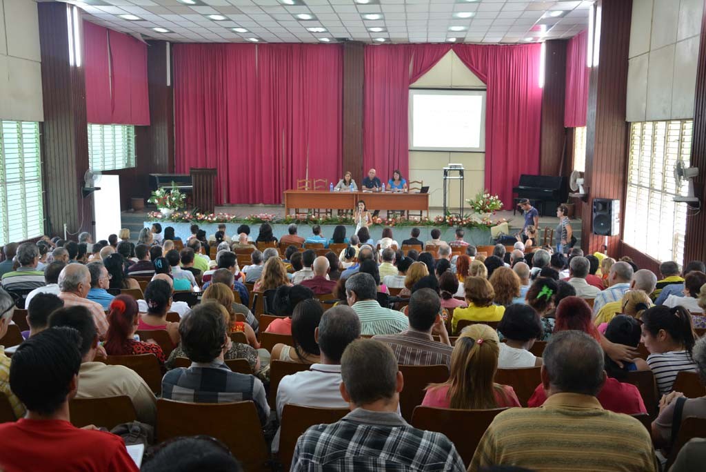 El primer claustro correspondiente al curso escolar 2016-2017, se desarrolló en la sede José de la Luz y Caballero, de la Universidad de Holguín. UHO-FOTO/Luis Ernesto Ruiz Martínez-Dircom