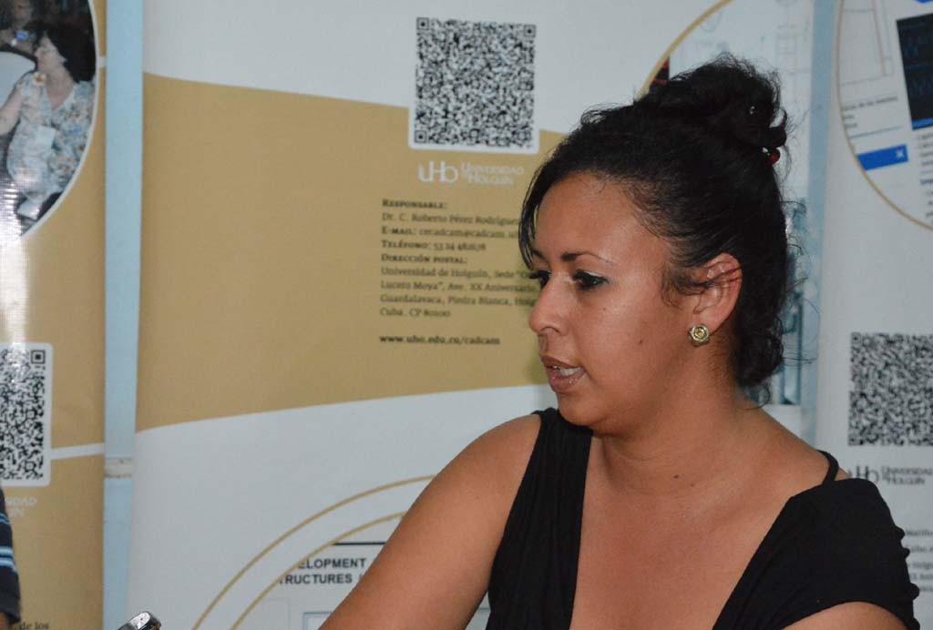 Declaraciones de participantes en el IV Taller Provincial del Proyecto Guerras de Liberación Nacional y Frentes Guerrilleros, efectuado en la Universidad de Holguín el 30 de noviembre de 2016.. UHO FOTO/Luis Ernesto Ruiz Martínez