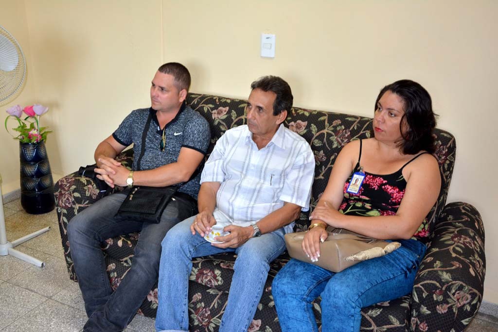 Donación de equipamiento informático que contribuirá al trabajo de los profesores y estudiantes de la Universidad de Holguín, de conjunto con los gobiernos municipales, para el desarrollo local y territorial. UHO FOTO/Luis Ernesto Ruiz Martínez.