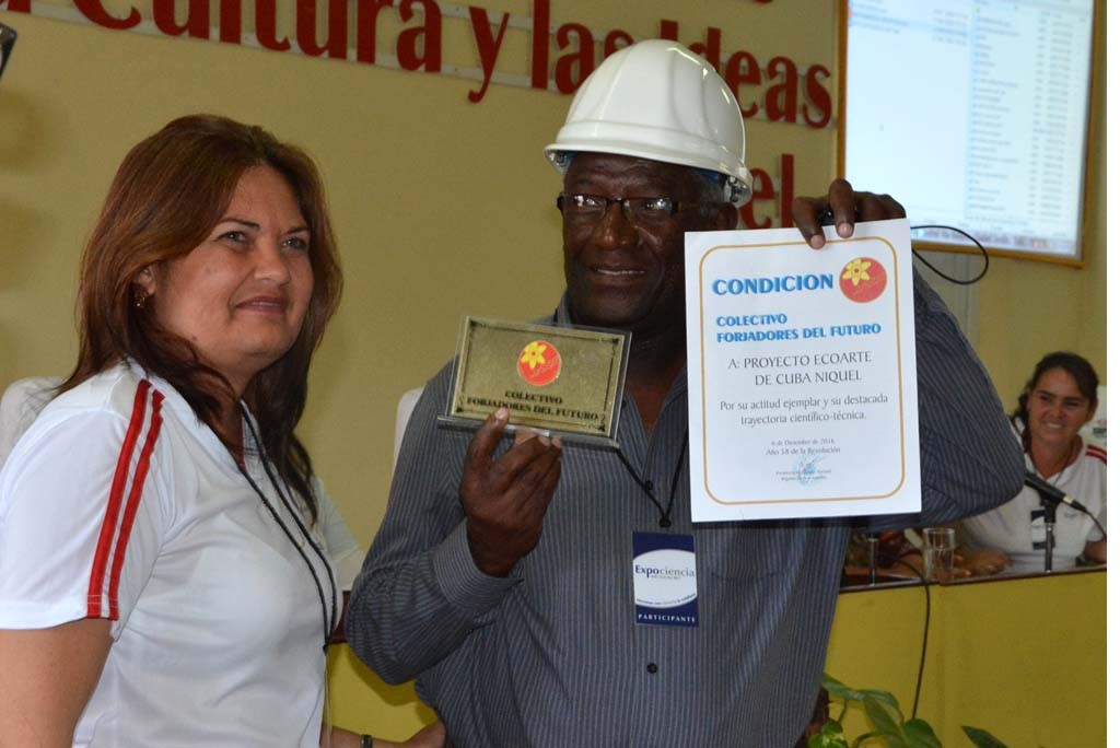 El movimiento de las Brigadas Técnicas Juveniles entregó el sello Forjadores del Futuro al proyecto infanto-juvenil Ecoarte, del municipio de Moa. UHO FOTO/Luis Ernesto Ruiz Martínez.