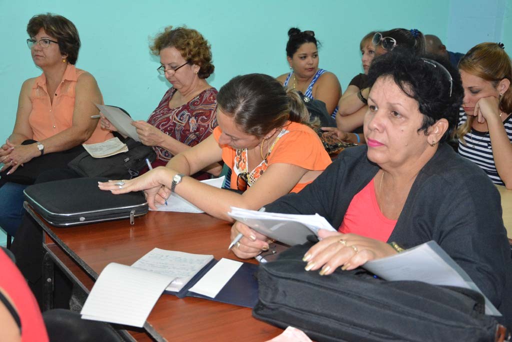 Defensa pública para la aprobación del Plan de Estudio E correspondiente a la carrera Pedagogía Psicología. Desarrollado en la sede José de la Luz y Caballero, el 07 de febrero de 2017. Foto: Yudith Rojas Tamayo.