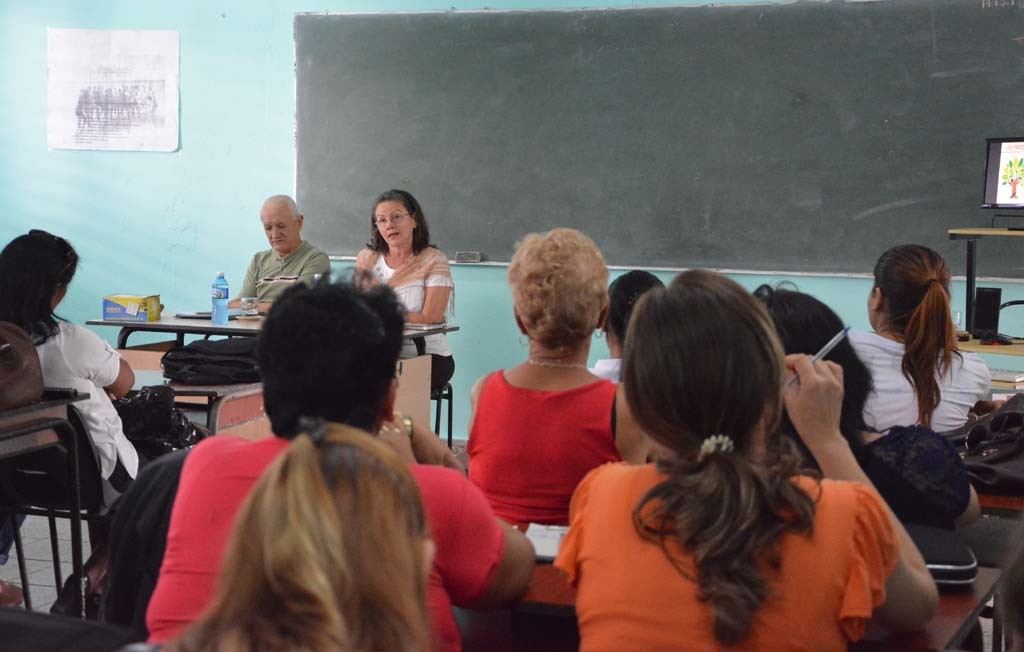 Defensa pública para la aprobación del Plan de Estudio E correspondiente a la carrera Pedagogía Psicología. Desarrollado en la sede José de la Luz y Caballero, el 07 de febrero de 2017. Foto: Yudith Rojas Tamayo.