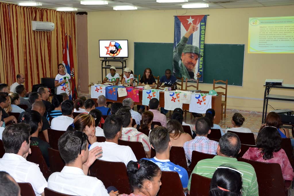 Presentación de la Campaña Comunicacional "50 + 5 Sumando Ideas", por el 55 aniversario de la UJC. Desarrollada el 2 de febrero de 2017 en la sede José de la Luz y Caballero de la Universidad de Holguín. UHO FOTO/Luis Ernesto Ruiz Martínez