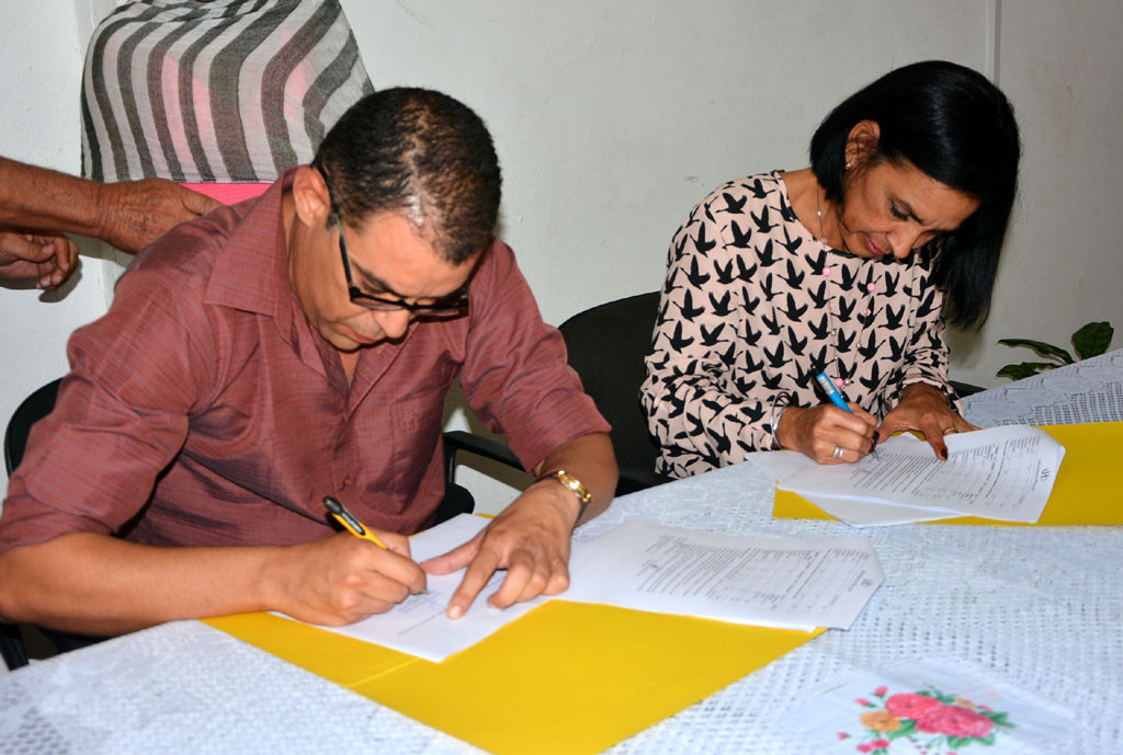 Firma de los documentos que hacen oficial el cambio de mando. Desarrollado en la Sede "Oscar Lucero Moya" el 31 de enero de 2017. UHO FOTO/Yudith Rojas Tamayo