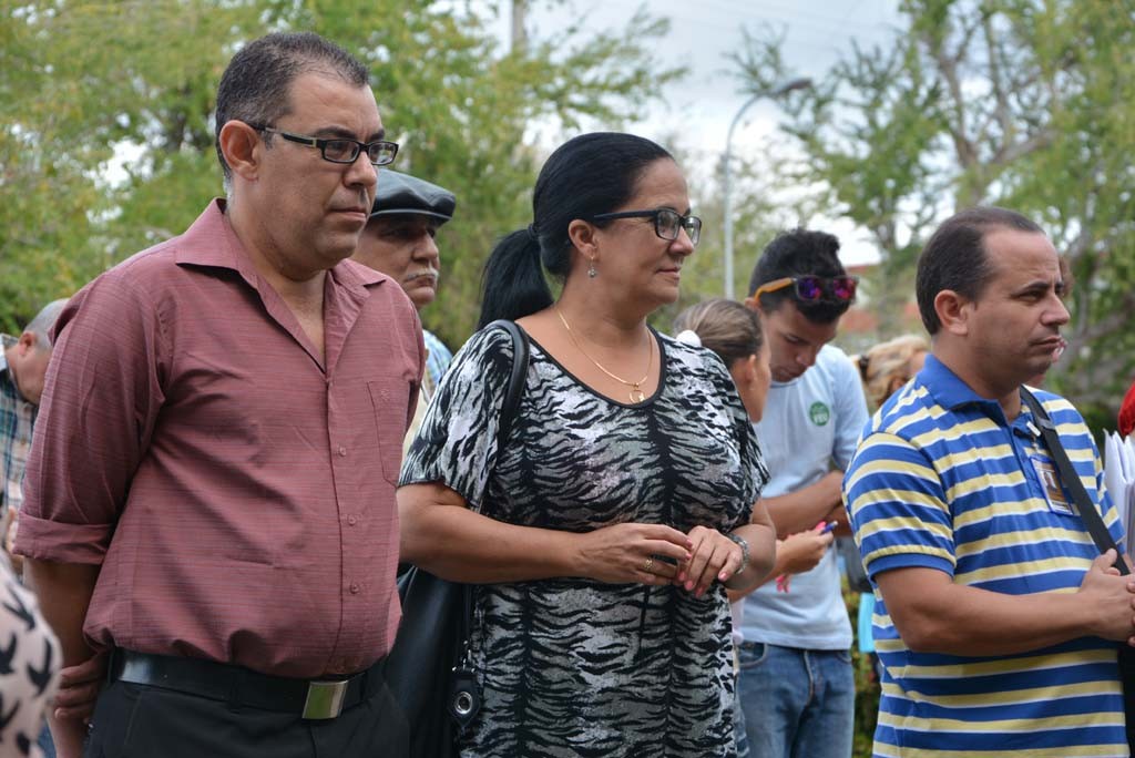 Frente a la estatua del Mártir del Silencio, Oscar Lucero Moya, la Universidad de Holguín le dio la bienvenida al Primer Secretario de la provincia. Desarrollado en la Sede "Oscar Lucero Moya" el 31 de enero de 2017. UHO FOTO/Yudith Rojas Tamayo
