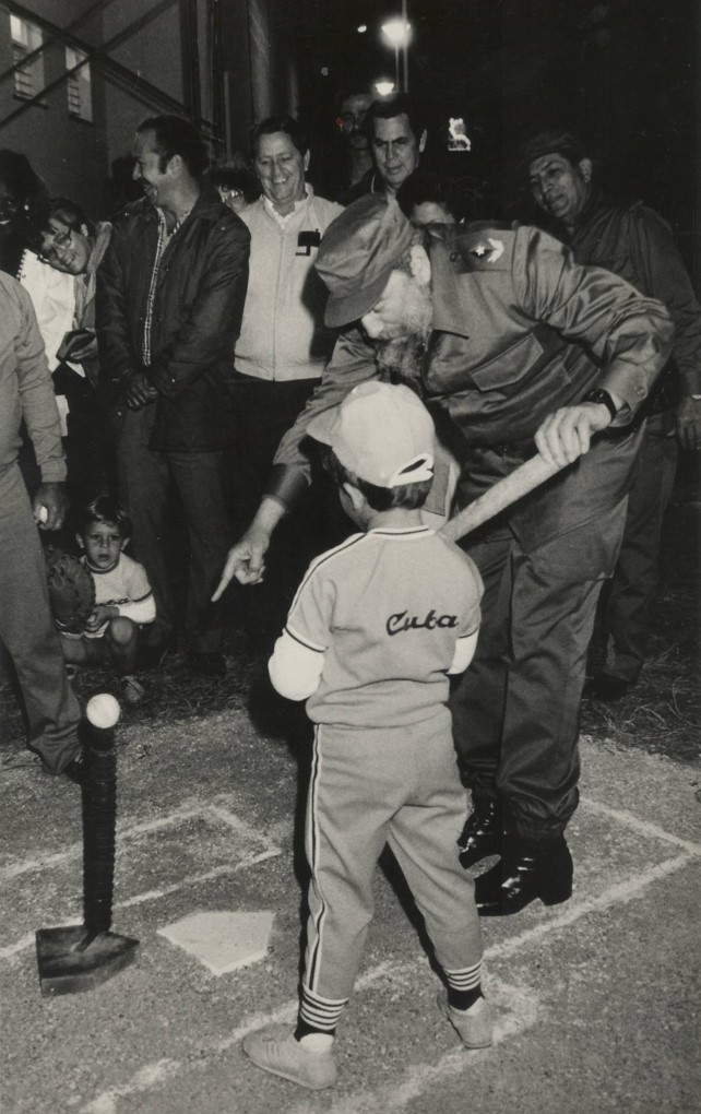 Inauguración del Círculo Infantil “Amiguitos de Celia”. Municipio Playa, Ciudad de La Habana, 30 de diciembre de 1987.