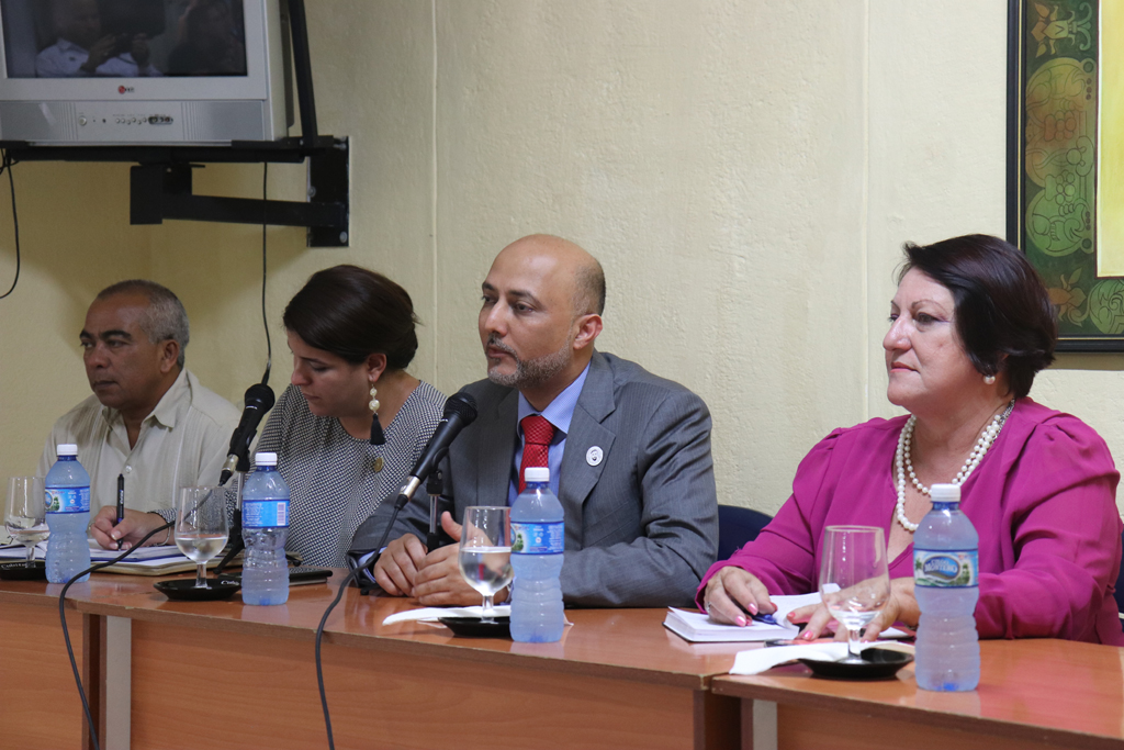 Estudiantes y profesores sostuvieron un intercambio con el Excmo Embajador de Emiratos Árabes Unidos en Cuba. Desarrollado en la sede Celia Sánchez Manduley, el 03 de octubre de 2018-UHO/Foto: Yudith Rojas Tamayo