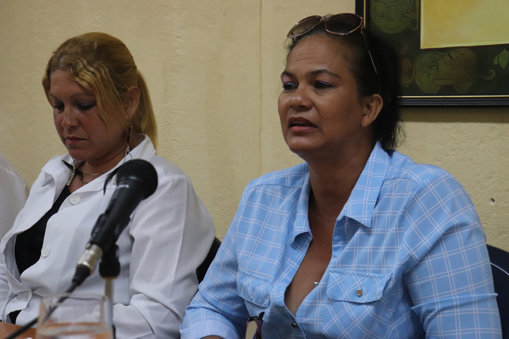 Yojani Ricardo del Pino compartió sus experiencias en el municipio de Velasco, en el tratamiento a los familiares de las víctimas, a quienes conocía de cerca. Desarrollado en la sede Celia Sánchez Manduley, el 08 de octubre de 2018-UHO/Foto: Yudith Rojas Tamayo