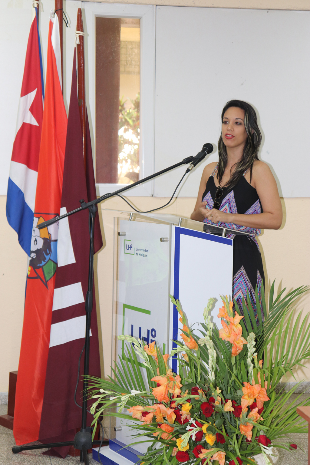 Palabras de felicitación de la representante de la Cámara de Comercio en Holguín, durante la firma de convenio marco de colaboración con la UHo. Desarrollado en la sede Celia Sánchez Manduley, el 01 de noviembre de 2018-UHO/Foto: Yudith Rojas Tamayo