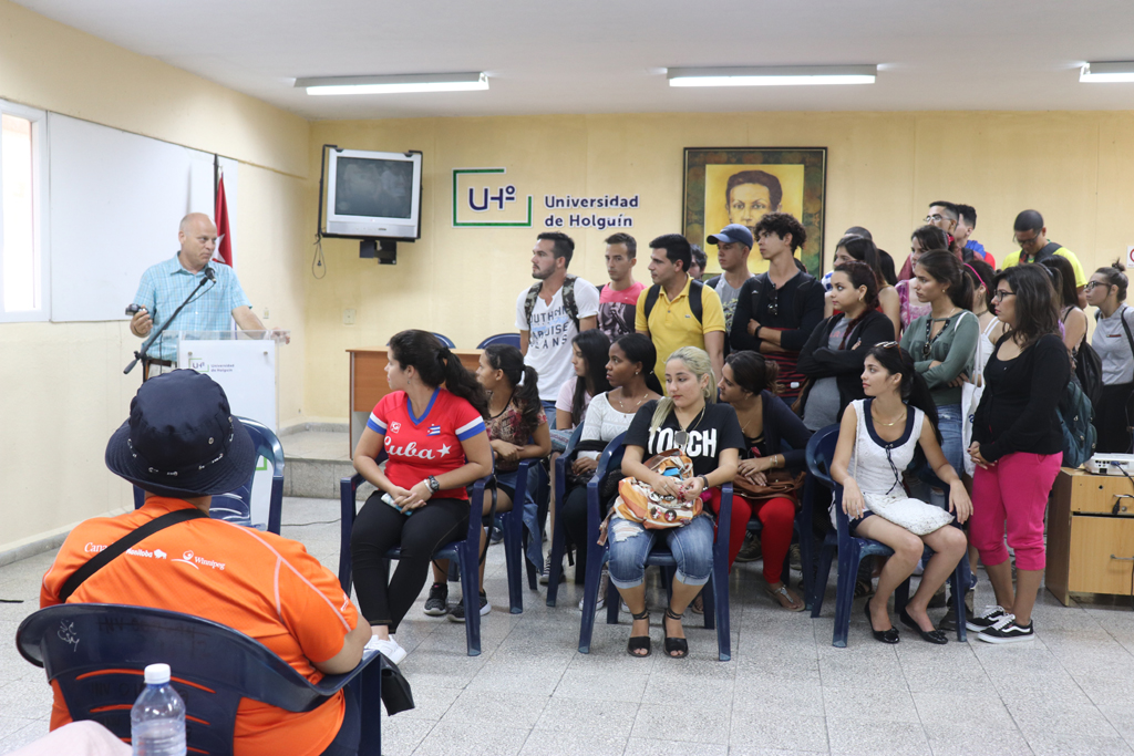 Encuentro con la Brigada de solidaridad canadiense con Cuba Calixto García, en el XIII aniversario de la Cátedra de Estudios Canadienses de la UHo. Desarrollado en la sede Celia Sánchez Manduley, el 30 de noviembre de 2018-UHO/Foto: Yudith Rojas Tamayo