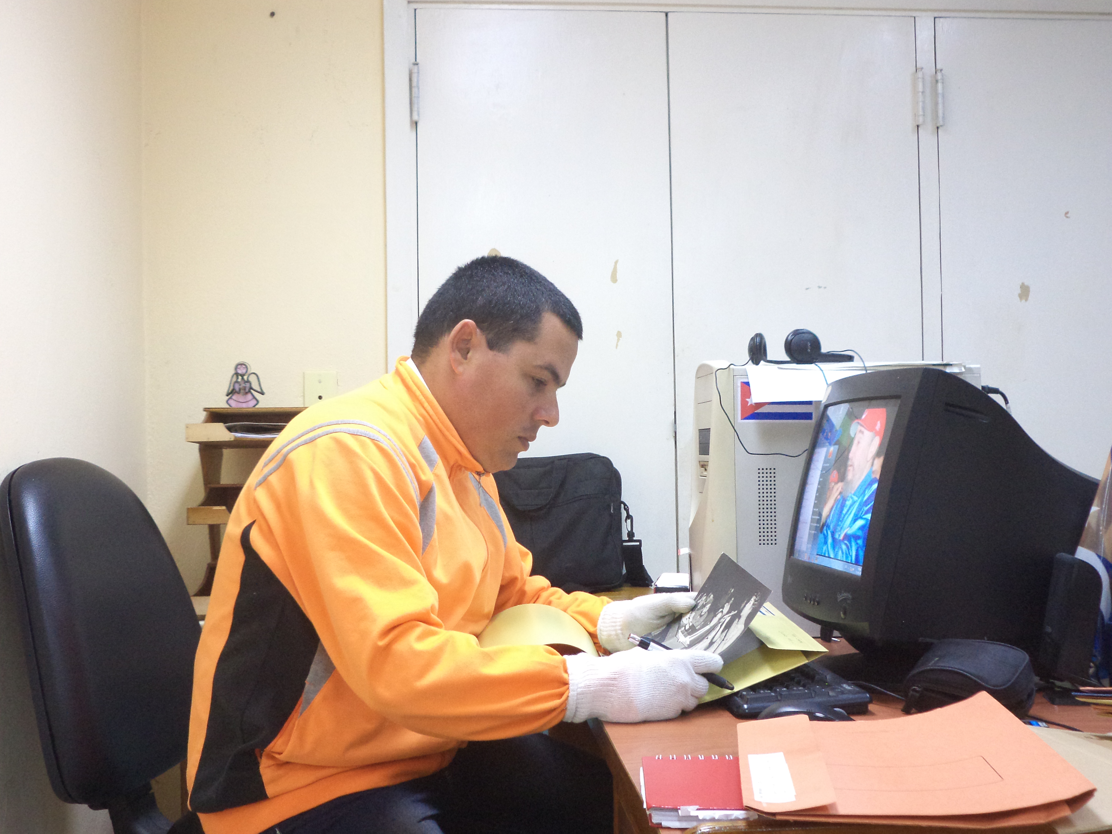 Proyecto Oficin. Asuntos Históricos CE