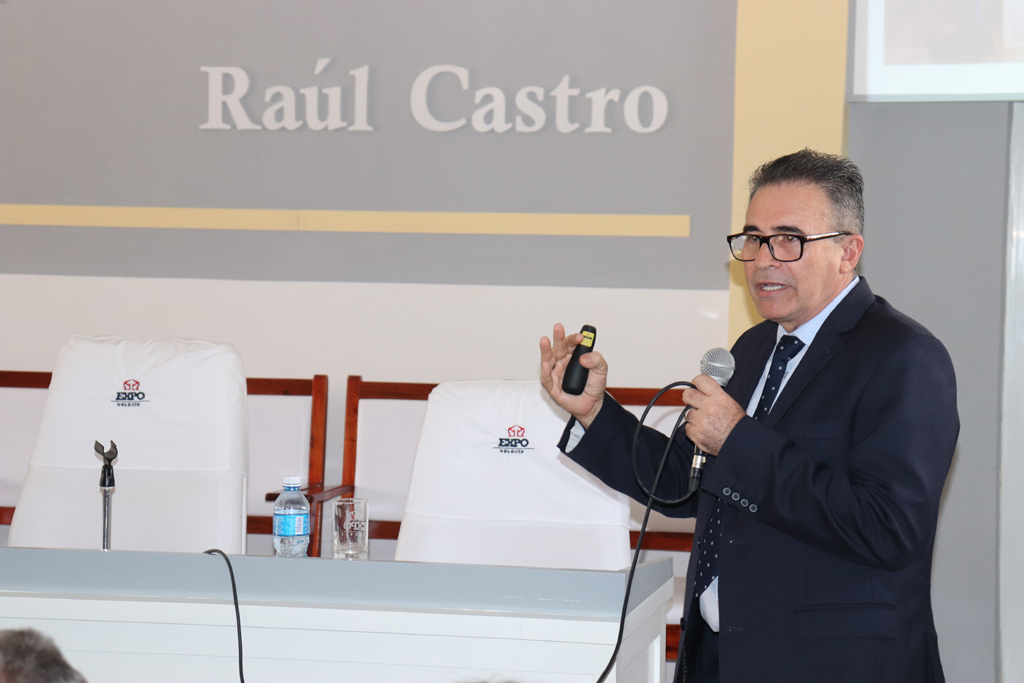 Conferencia inaugural de Expociencia 2019, impartida por el Dr. Cs. Luis Velázquez, Presidente de la Academia de Ciencias de Cuba. Foto/ Yudith Rojas Tamayo