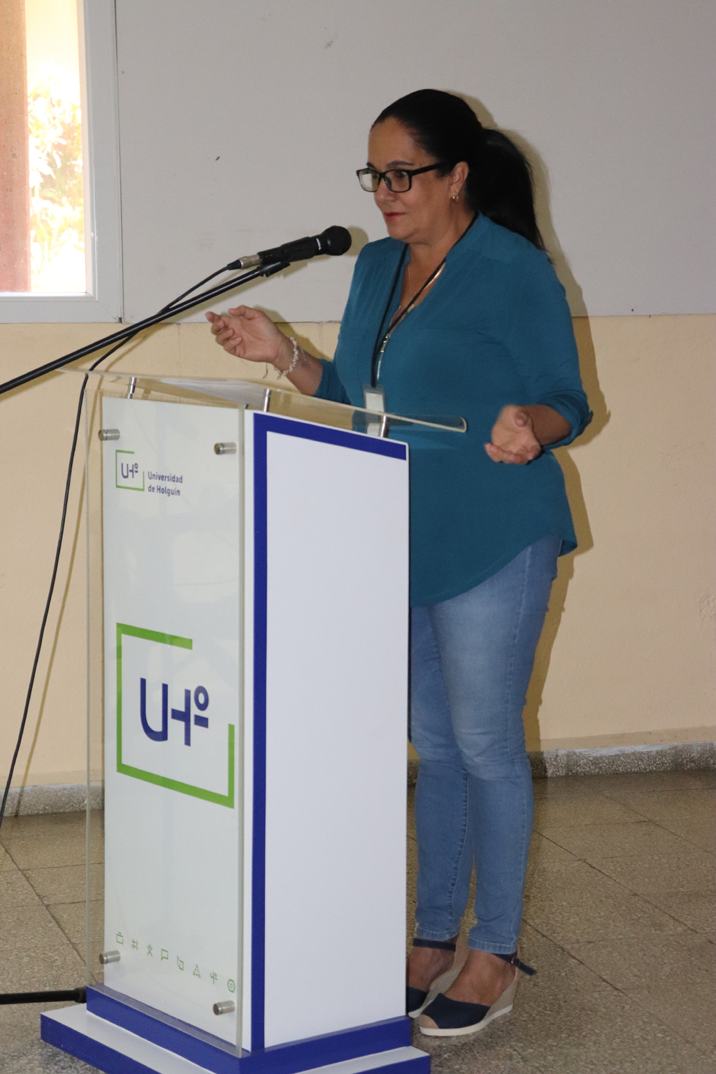 Sesiona Jornada Científica Estudiantil de la UHo, inaugurada por la Dra. C. Ana de Lourdes Torralbas, con una conferencia sobre el Emprededurismo y el Parque tecnológico que se abrirá próximamente en la institución. Desarrollado en la sede Celia Sánchez Manduley, el 20 de marzo de 2019-UHO/Foto: Yudith Rojas Tamayo