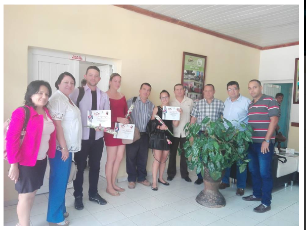 Screenshot_2019-05-27 Reconocen a estudiantes de Derecho por su participación en tareas de impacto Intranet UHO