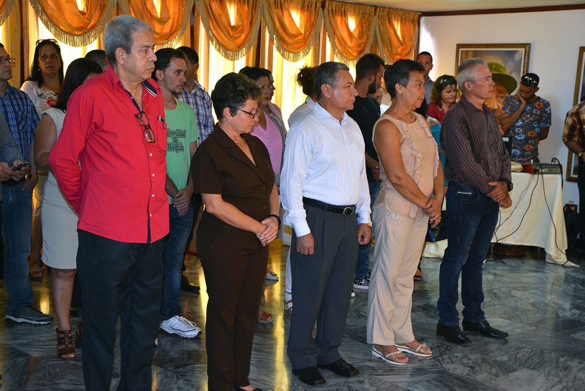 Seis reconocidos profesores de la Universidad de Holguín, con amplia hoja de servicios, reciben la Orden Frank País de Segundo Grado, en ceremonia solemne desarrollada en la Plaza de la Revolución, el 4 de septiembre de 2019. UHo FOTO/Luis Ernesto Ruiz Martínez.