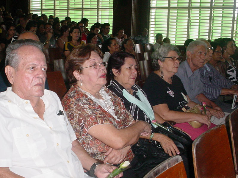 Acto por 47 aniversario de creación de carreras pedagógicas e inicio de la educación superior en Holguín. Sede "José de la Luz y Caballero", 4 de noviembre de 2015. UHO FOTO/Francisco Rojas González.