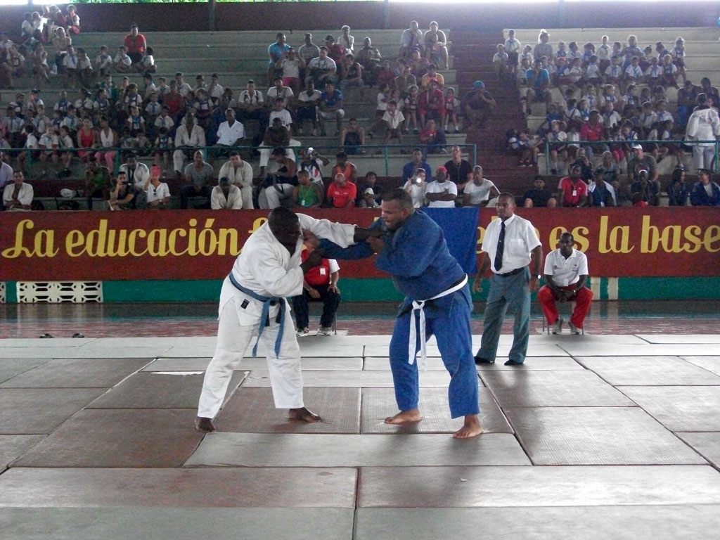 Primera jornada de competiciones de la XIII Universiada de Judo. Ateneo Deportivo "Fernando de Dios Buñuel", 20 de noviembre de 2015. UHO FOTO/Luis Ernesto Ruiz Martínez.