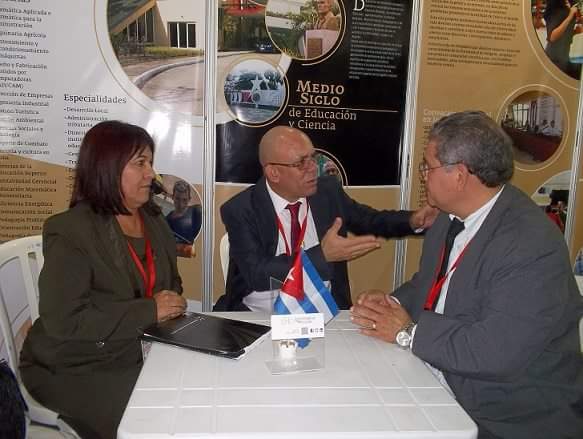Delegados de la Universidad de Holguín durante el desarrollo del Congreso Universidad 2016. Fotos: Dirección de Comunicación.