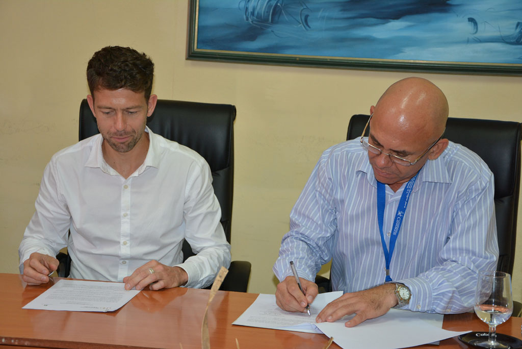 Firma de convenio entre la Fundación Alternativas y la Universidad de Holguín. Desarrollado en la Sede "Celia Sánchez Manduley" el 05 de junio de 2017. UHO FOTO/Yudith Rojas Tamayo