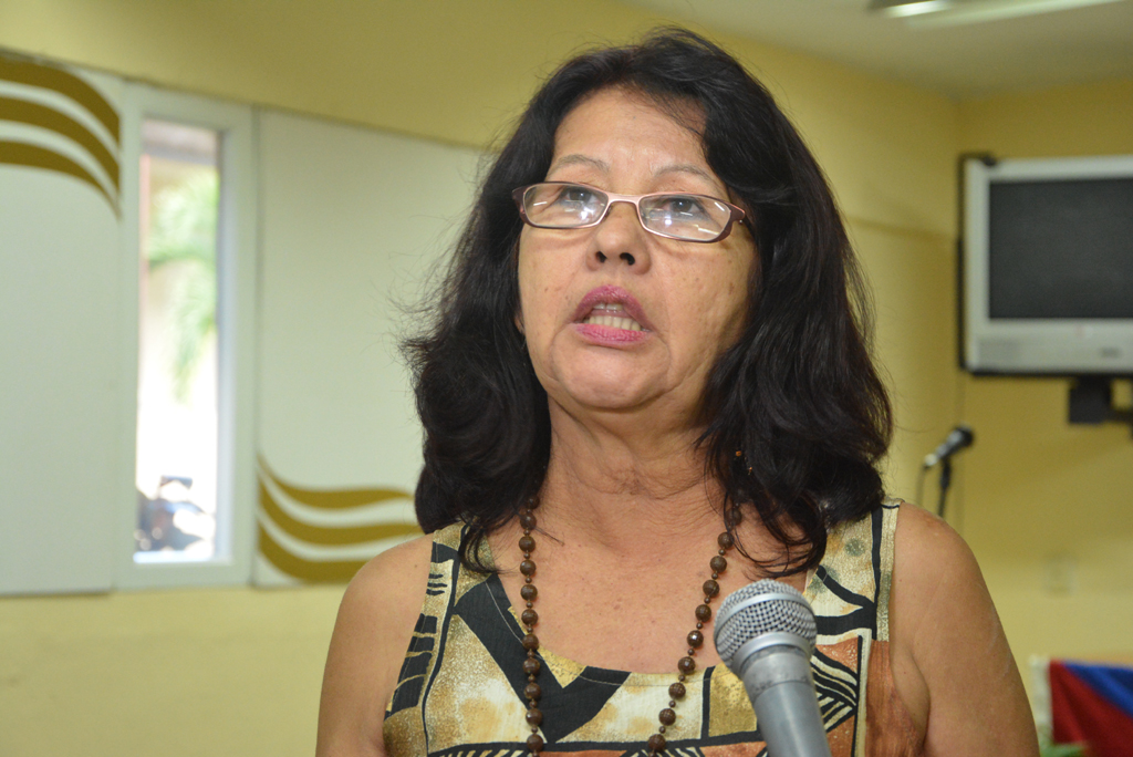 MSc. Rosabel González Cruz, vicepresidenta de la Cátedra de Estudios Canadienses y Metodóloga de Cooperación Internacional de Relaciones Internacionales. Desarrollado en la Sede "Celia Sánchez Manduley" el 29 de noviembre de 2017. UHO FOTO/Yudith Rojas Tamayo