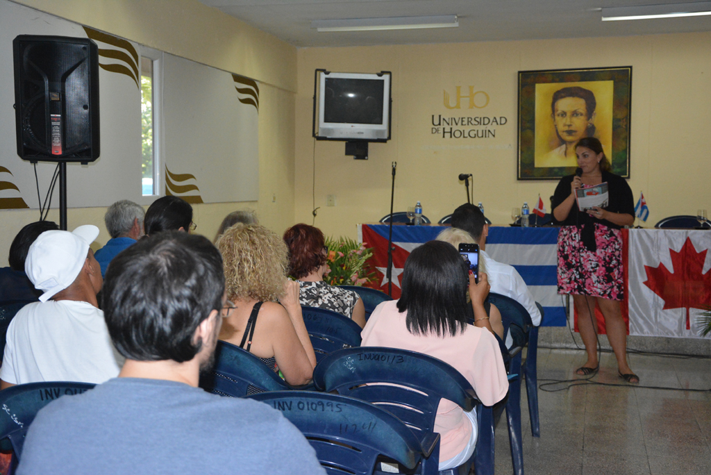 Palabras de felicitación de la Sra. Anna Lise Domanski, Segunda Secretaria de la Embajada de Canadá en Cuba por los 12 años de fundada la Cátedra de Estudios Canadienses. Desarrollado en la Sede "Celia Sánchez Manduley" el 29 de noviembre de 2017. UHO FOTO/Yudith Rojas Tamayo