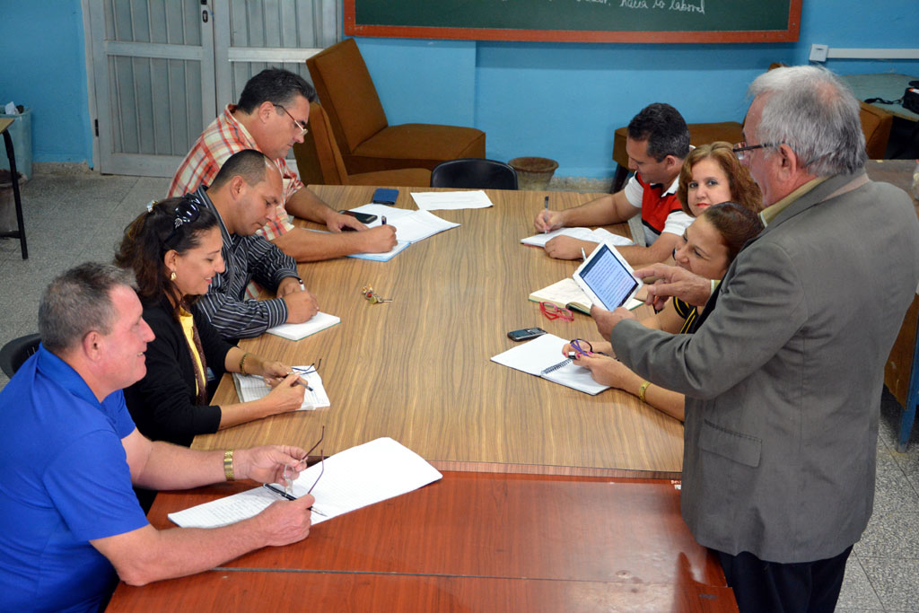 La evaluación del impacto de la formación laboral en la formación de los Profesionales de la Educación, dirigido por Dr. C. Prudencio Alberto Leyva Figueredo, es otro de los proyectos con mayor impacto de la UHo. Foto: Luis Ernesto Ruiz Martínez.