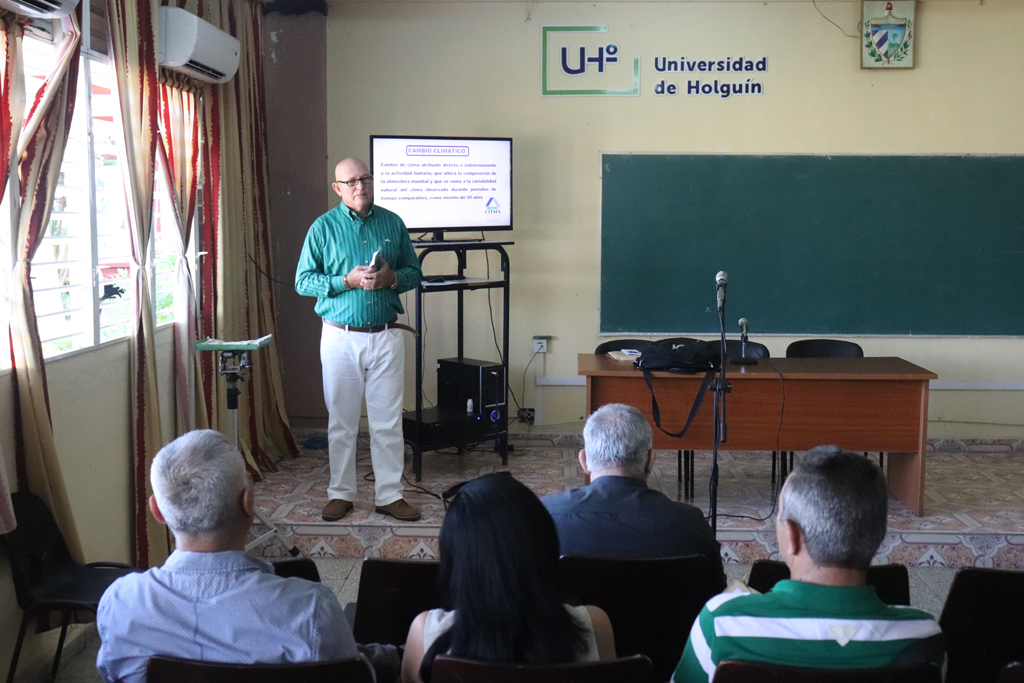 La tercera edición del Taller territorial de Agroecosistemas áridos sesiona con interesantes propuestas de invetsigadores holguineros. Desarrollado en la sede José de la Luz y Caballero, el 04 de diciembre de 2019-UHO/Foto: Yudith Rojas Tamayo