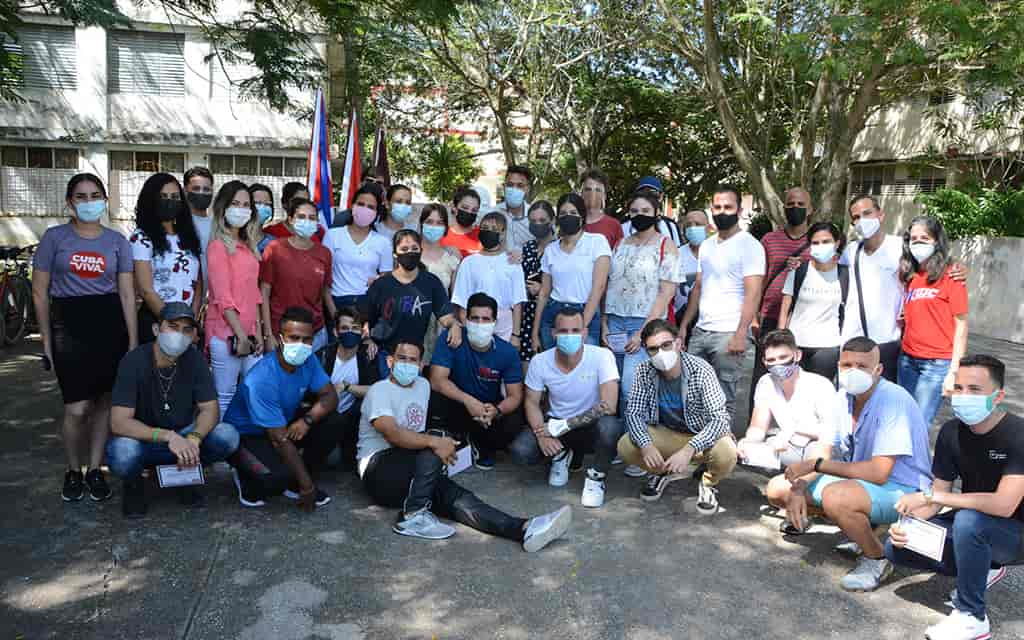 Presidenta de la FEU de Cuba intercambia con universitarios holguineros