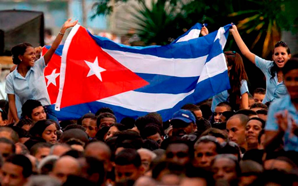 Bandera cubana. Foto: Ismael Francisco