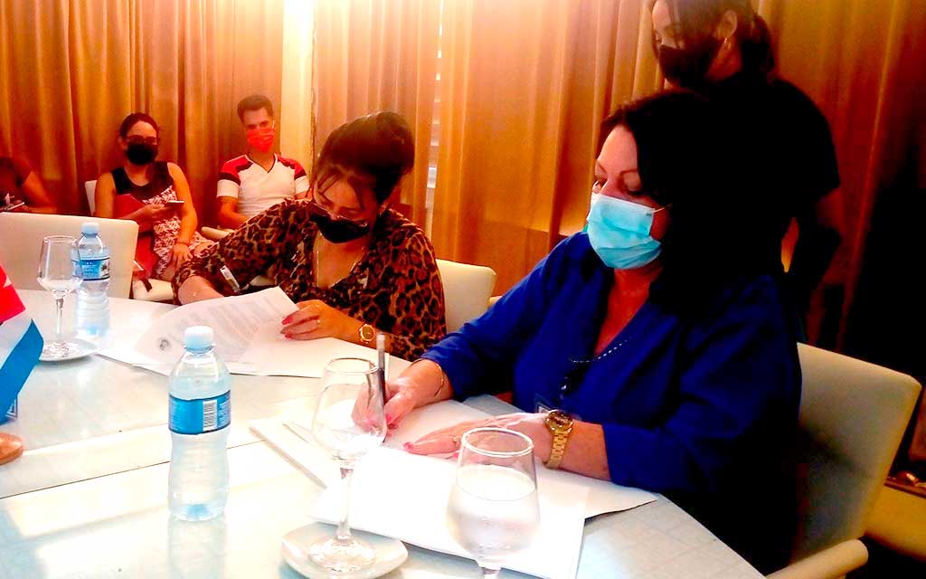 La FMC y la Universidad de Holguín firman convenio de trabajo