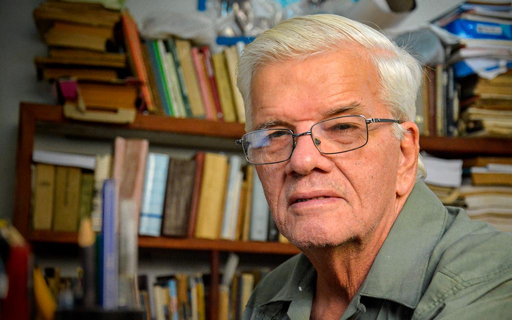 Roberto Rodríguez Córdova, Prohesor Hooris Causa de la Universidad de Holguín. Foto: Juan Pablo Carreras (ACN)