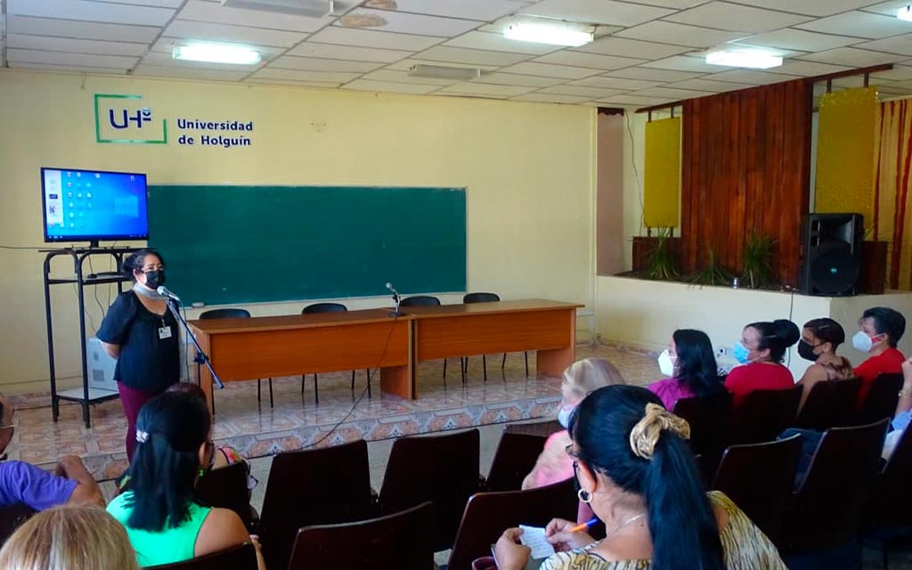 Asume nueva decana en la Facultad de Ciencias de la Educación