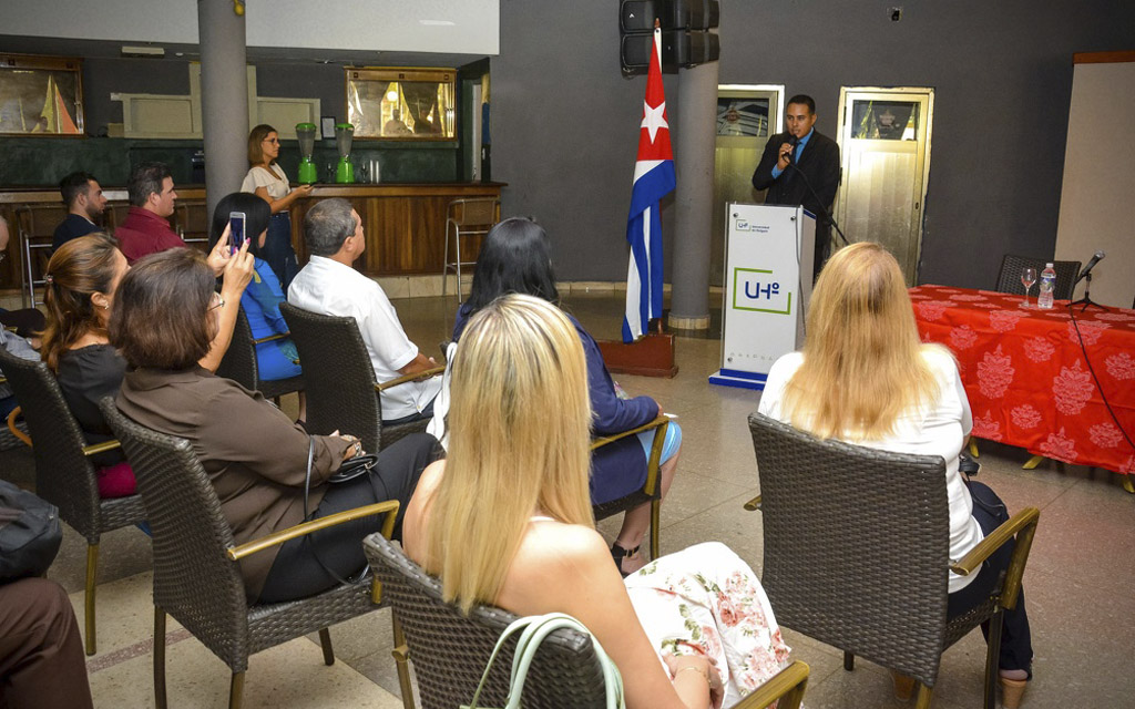 Constituyen Sociedad de Interfaz de Ciencia y Tecnología de la Universidad de Holguín. ACN FOTO/Juan Pablo Carreras Vidal.